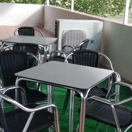 Hostal Portucale - Guest house